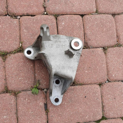 ŁAPA MOCOWANIE OPEL ZAFIRA C 13248665