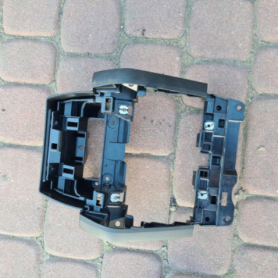 Obudowa radia Renault Captur II 2 280388301R