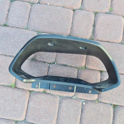 Obudowa licznika Renault Captur II 2 682404380R