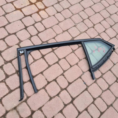 Uszczelka szyba zgarniacz 2019r Opel Astra 5 K V