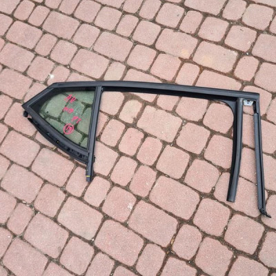 Uszczelka szyba zgarniacz 2019r Opel Astra 5 K V