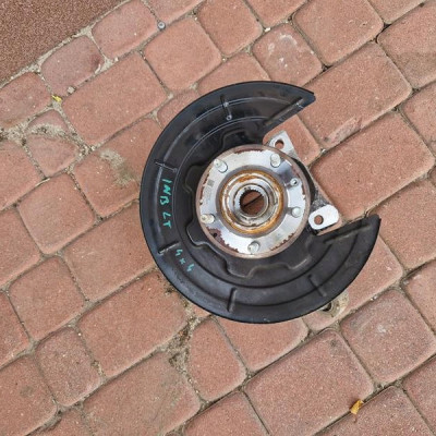 Zwrotnica tył tylna 4x4 lewa Opel Insignia B