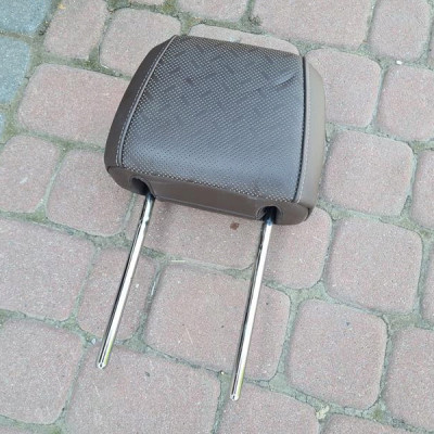 Zagłowek fotela przedniego Opel Insignia B 2017r