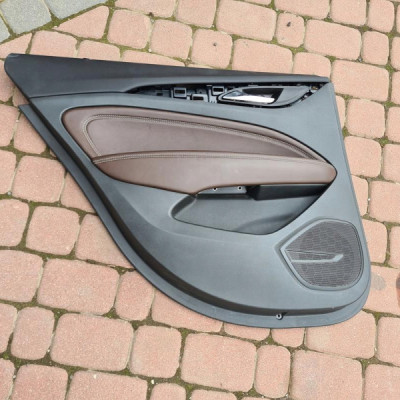 Boczek tapicerka tyl brązowy Opel Insignia B