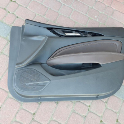 Boczek drzwi przednich brązowy Opel Insignia B