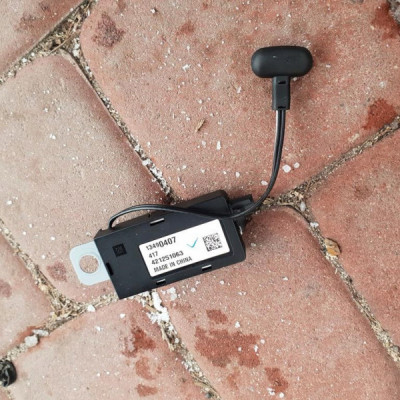 Wzmacniacz anteny radia Opel Astra K V 13490407