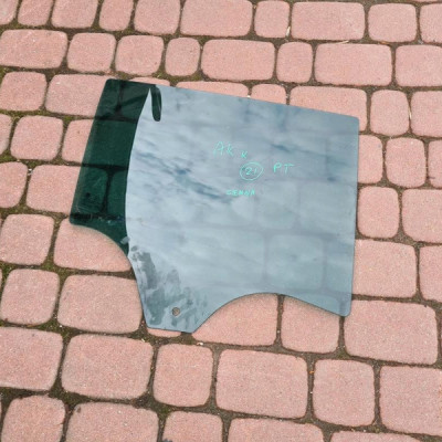 Szyba drzwi prawy tył kombi Astra K 2021r