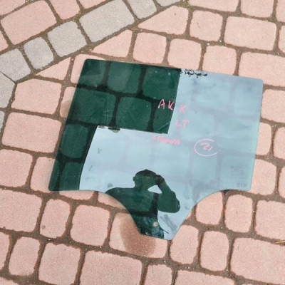 Szyba drzwi lewy tył kombi Astra K 2021r