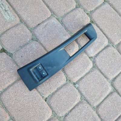 Przełacznik otwierania szyb Opel Meriva B 13266039