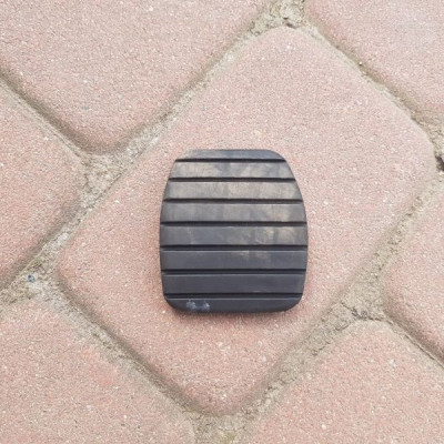 Gumka na pedał hamulca NOWA MOVANO MASTER III