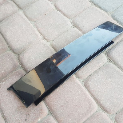 Blacha obudowa osłona słupka drzwi Opel Insignia