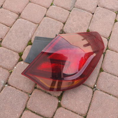 Lampa tył tylna prawa HB hatchback Opel Astra J IV