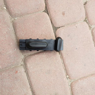 Przełącznik regulacji fotela Zafira C 25974714