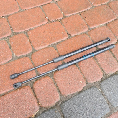 Teleskop podnośnik klapy Opel Insignia B 39150008