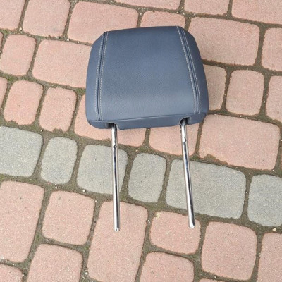 Zagłowek fotela przedniego Opel Insignia B 2017r