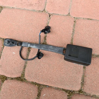 Zapinka pasa klamra Opel Insignia B 39141088