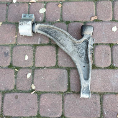 Wahacz przód przedni prawy Opel Insignia OPC