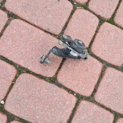 Poziomica 4x4 tył tylny Opel Insignia B 84171606