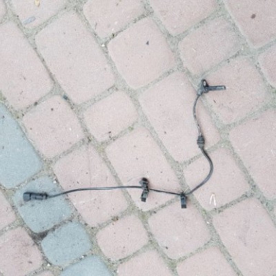 CZUJNIKI KABEL ABS OPEL ZAFIRA C 13315320