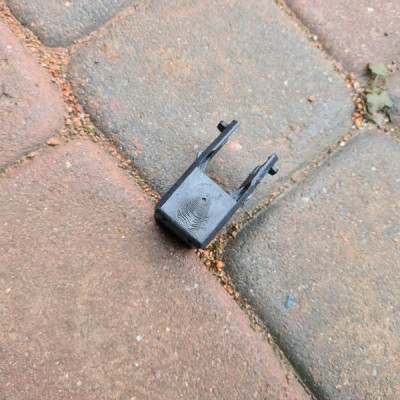 Uchwyt mocowanie sprzęgła Opel Astra J IV