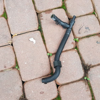 Rura wąż przewód Audi Q3 2017r B21305JA