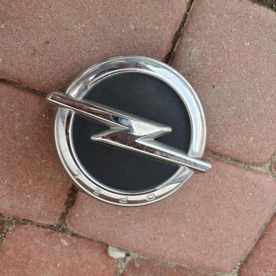 Przycisk klapy mikrostyk Opel Astra K V 39097130