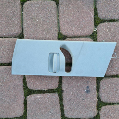 Plastik osłona pasa słupka lewa Opel Meriva B