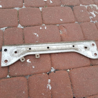 Mocowanie tunelu wzmocnienie Passat B8 5Q0904421B