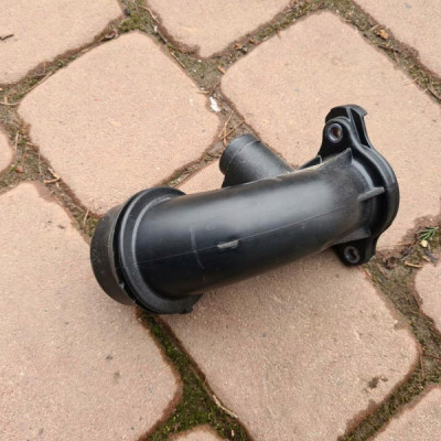 Króciec kolanko rura 1.4T FL Opel Astra K 12670012