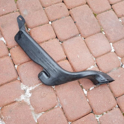 Rura nawiewu nadmuch Vivaro B Trafic 278327325R