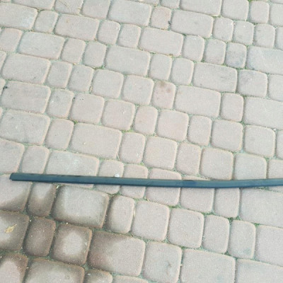 Listwa zgarniacz szyby drzwi Astra K V 39042814