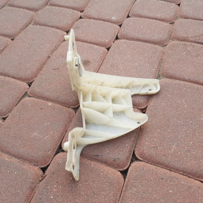 Ślizg mocowanie uchwyt VIVARO TRAFIC 8200146206