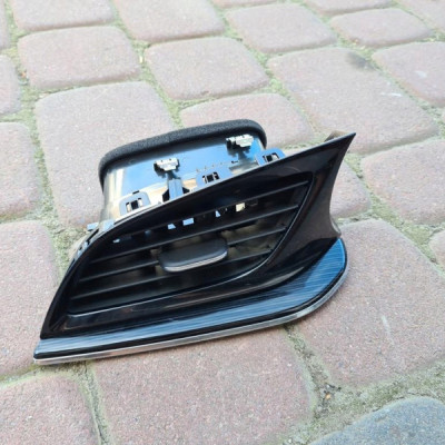 Kratka deski lewa Europa Opel Insignia B 39017275