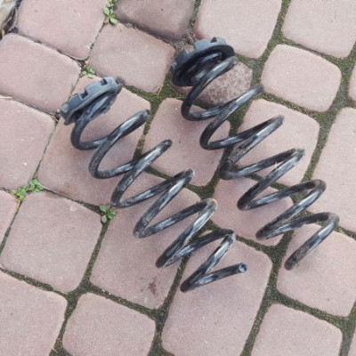 Spręzyna tył tylna 0.9 Benzyna Renault Captur NOWA