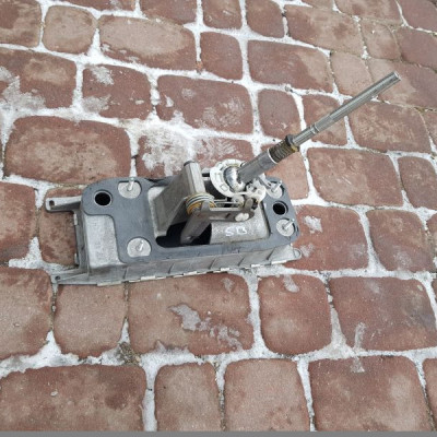 Drążek zmiany biegów Skoda Superb 1K0711061B