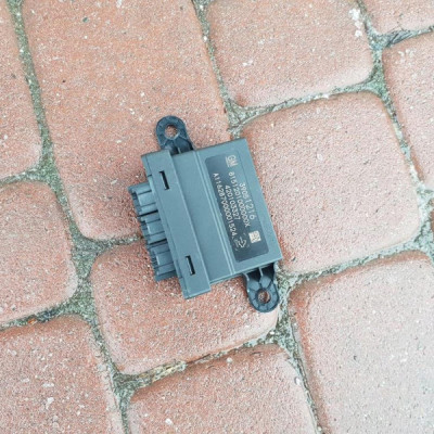 Moduł sterownik przekaźnik Opel Astra K V 39051216