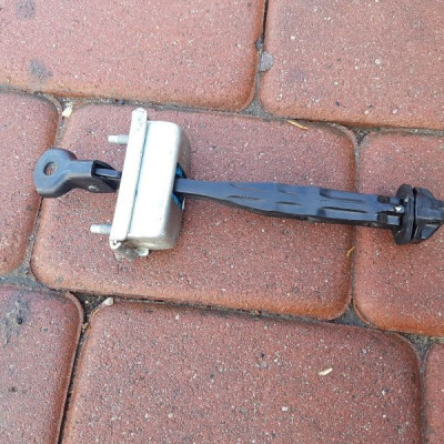 Ogranicznik drzwi TYŁ Opel Astra J IV 4 13363545