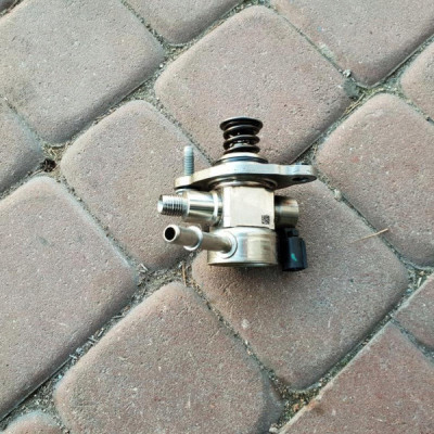 Pompa wtryskowa paliwowa 1.4T Astra K V 12649461