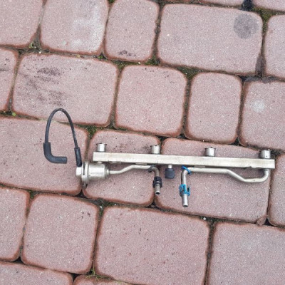 Listwa wtryskowa Opel Meriva A 55355609