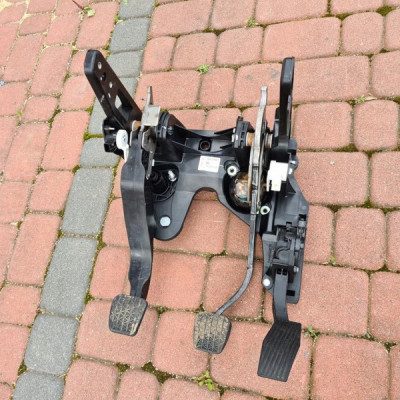 Pedały Europa manual Opel Zafira C 39032867