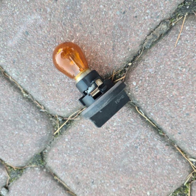 Oprawka zarowki lampy bi-xenon Opel Insignia