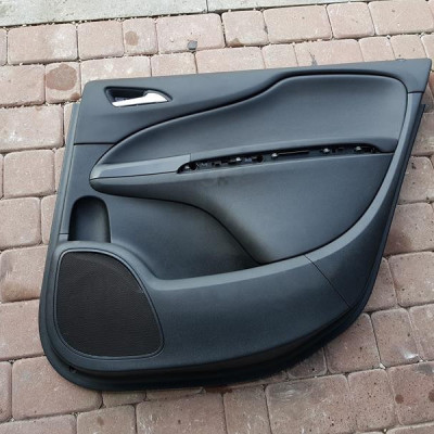 Boczek tył tylny skórzany skóra Opel Zafira C