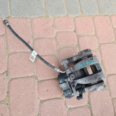 Zacisk tył tylny 4x4 Opel Insignia B 84199609