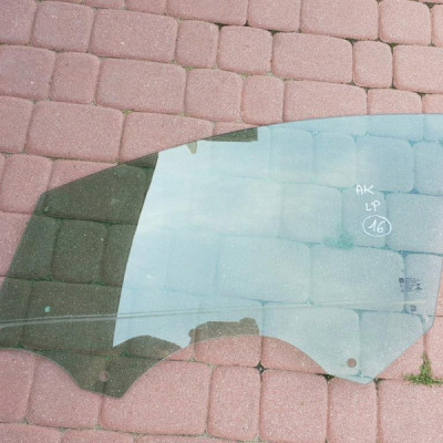 Szyba drzwi przód lewa 2016r Opel Astra 5 K V