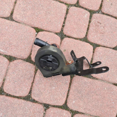 Pompka obiegu wody 2.0D Opel Insignia B 13592756