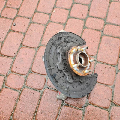 Zwrotnica tył tylna 4x4 prawa Opel Insignia B