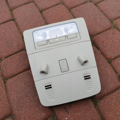 Lampa podsufitki ośiwetlenie Opel Astra J IV 4