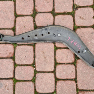 Wahacz zawieszenia kombi tył tylny Opel Insignia B