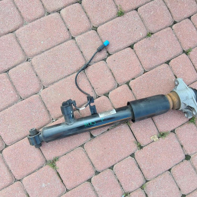 Amortyzator tył tylny Toyota Supra MK5 6895295