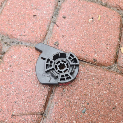 Bębenek fotela regulacja Opel Meriva B 13320324